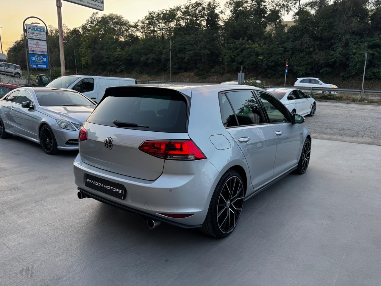 Volkswagen Golf GTI Performance 2.0 TSI DSG 5p. BlueMotion Technology