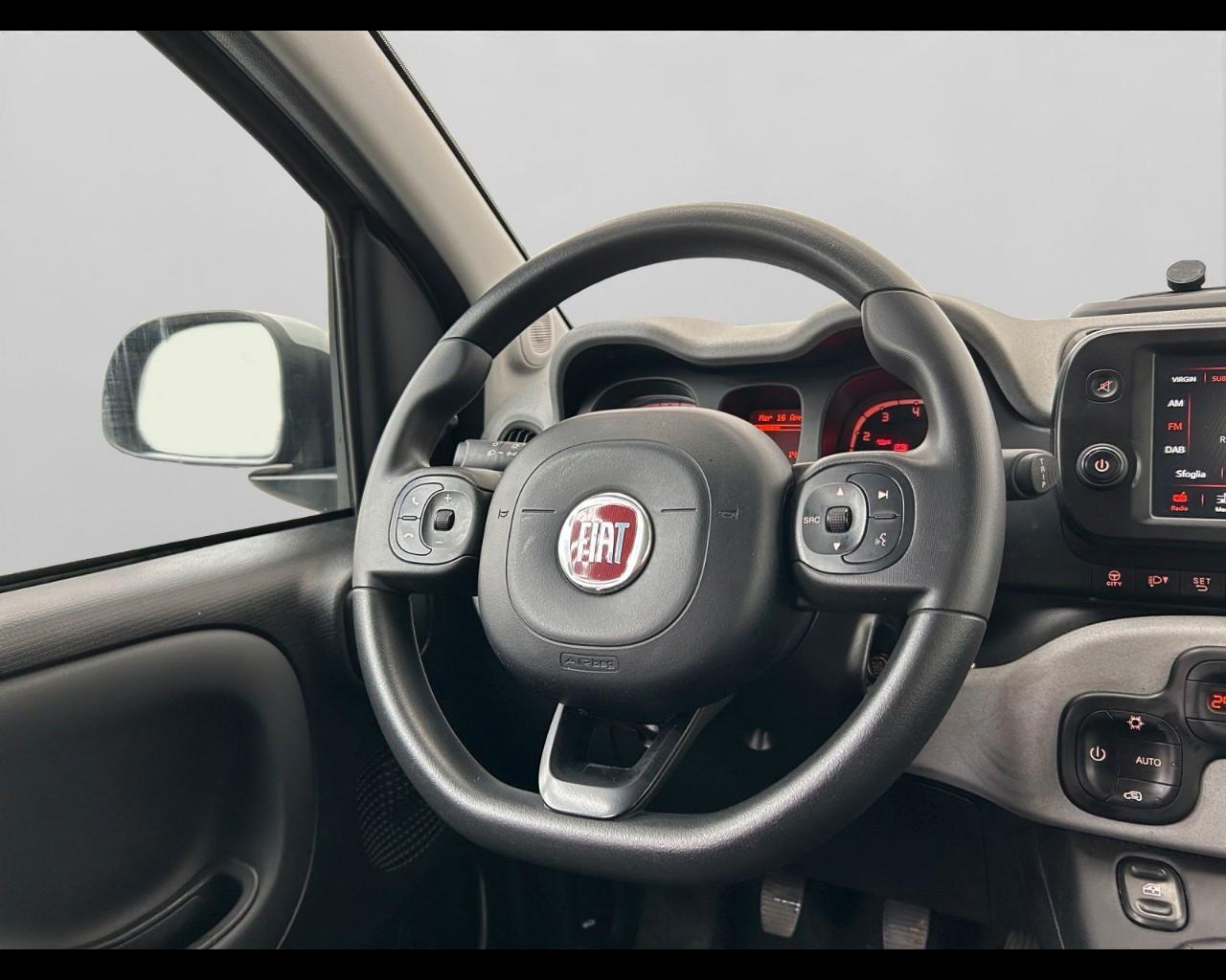 FIAT Panda III 2021 Cross - Panda 1.0 firefly hybrid Garmin s&s 7