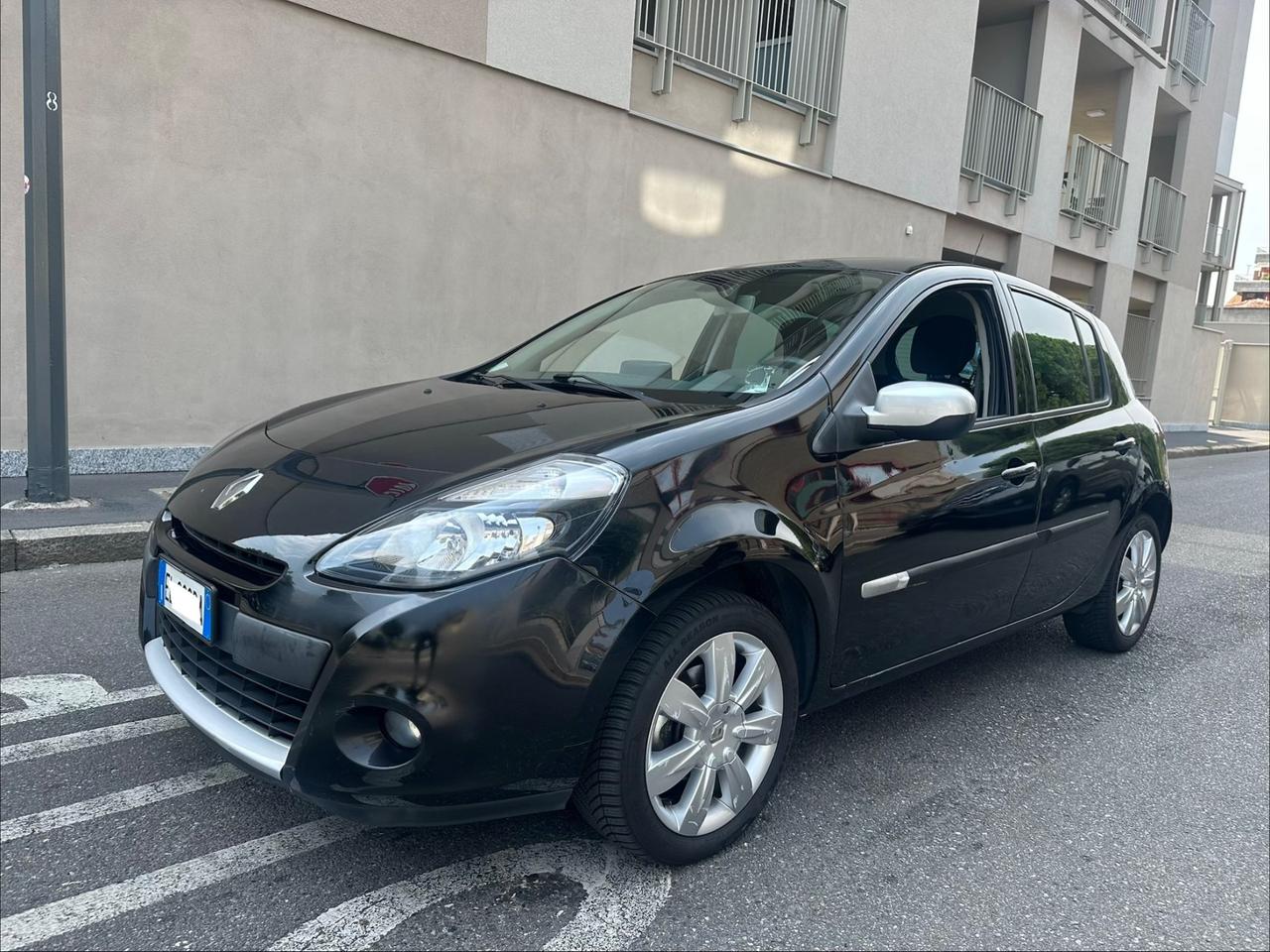 Renault Clio 1.2 16V 5 porte Live! - ok neop - euro 5