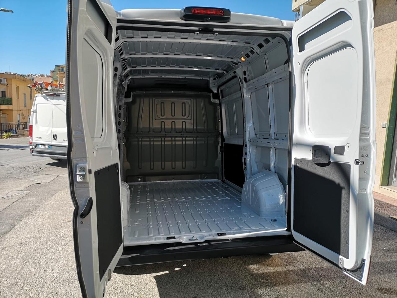 PEUGEOT BOXER 333 L2H1 2.2 BLUEHDI 140CV S&S 2025
