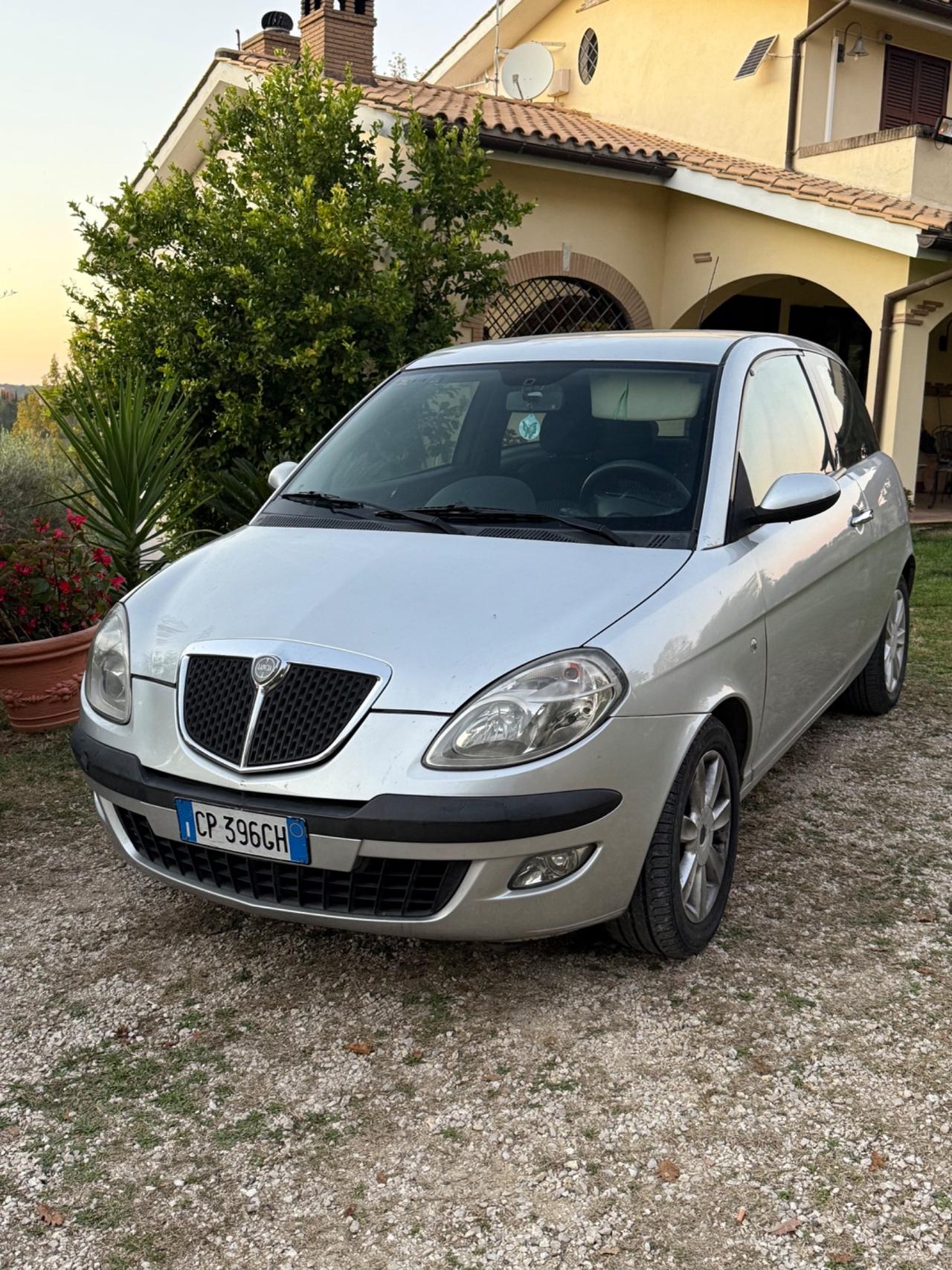 Lancia Ypsilon 1.3 Multijet 16V Argento