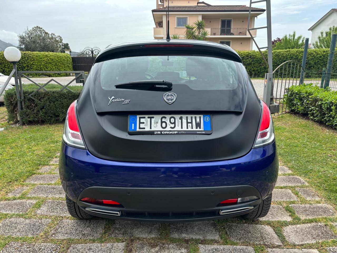 Lancia Ypsilon 1.2 69CV GPL S MOMODESIGN-2013