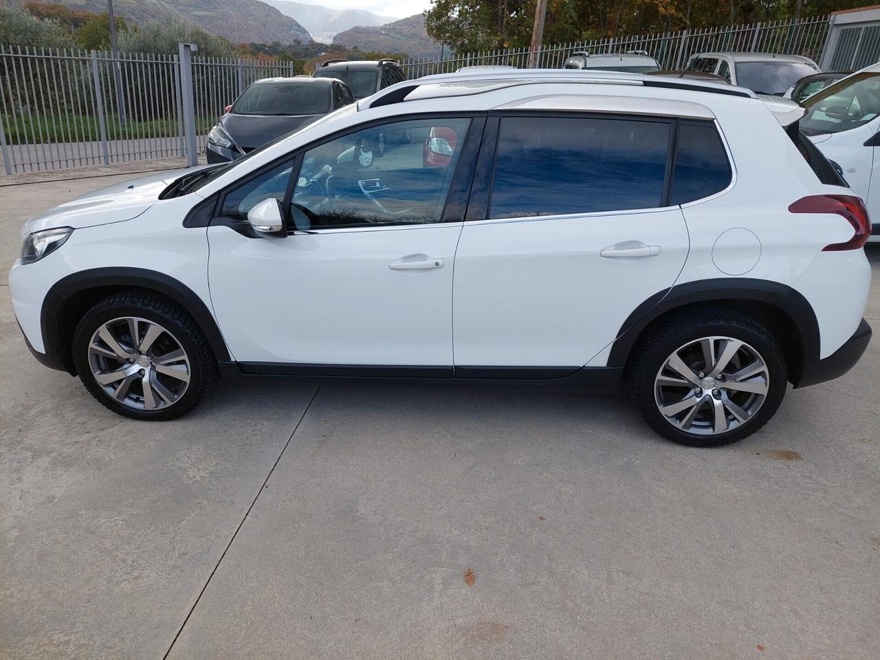 Peugeot 2008 BlueHDi 100cv Allure