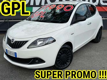 Lancia Ypsilon 1.0 firefly hybrid Silver GPL**SUPER PROMO**