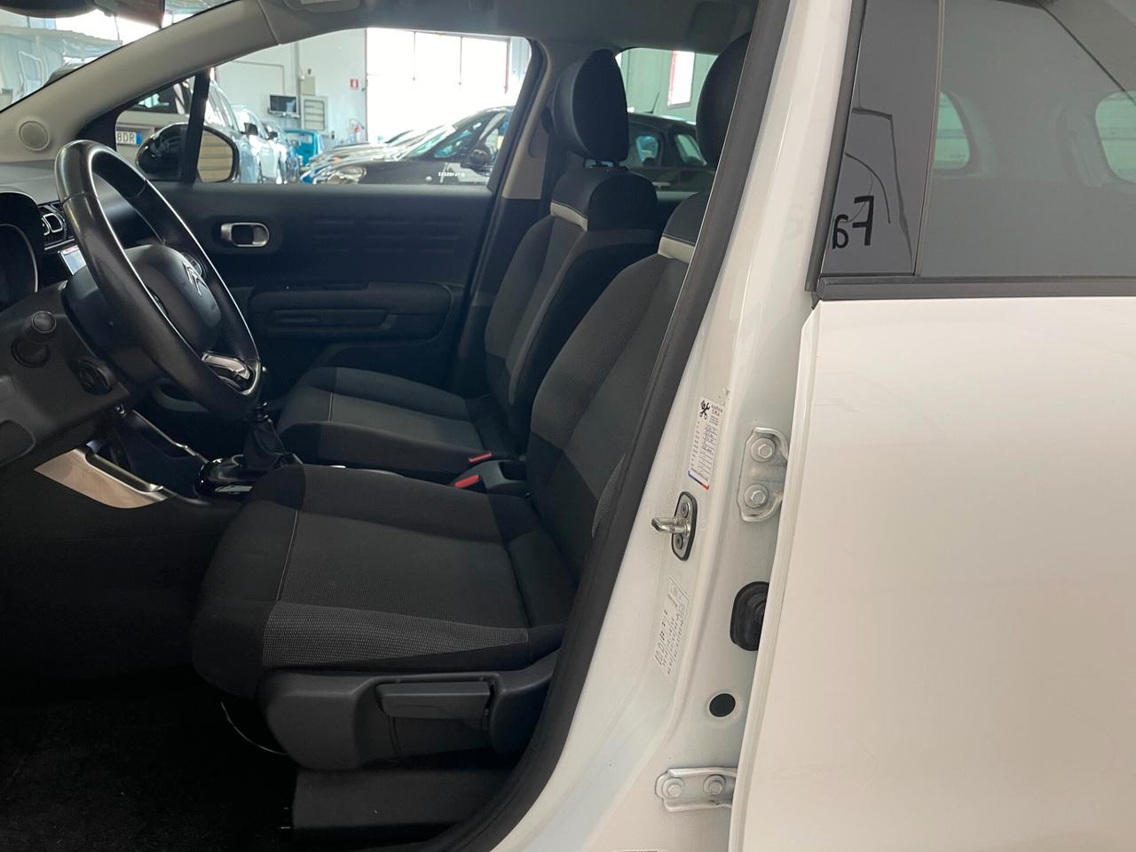 Citroen C3 Aircross Shine 1.5 bluehdi-Ok Neopatentati-LEGGI SOTTO