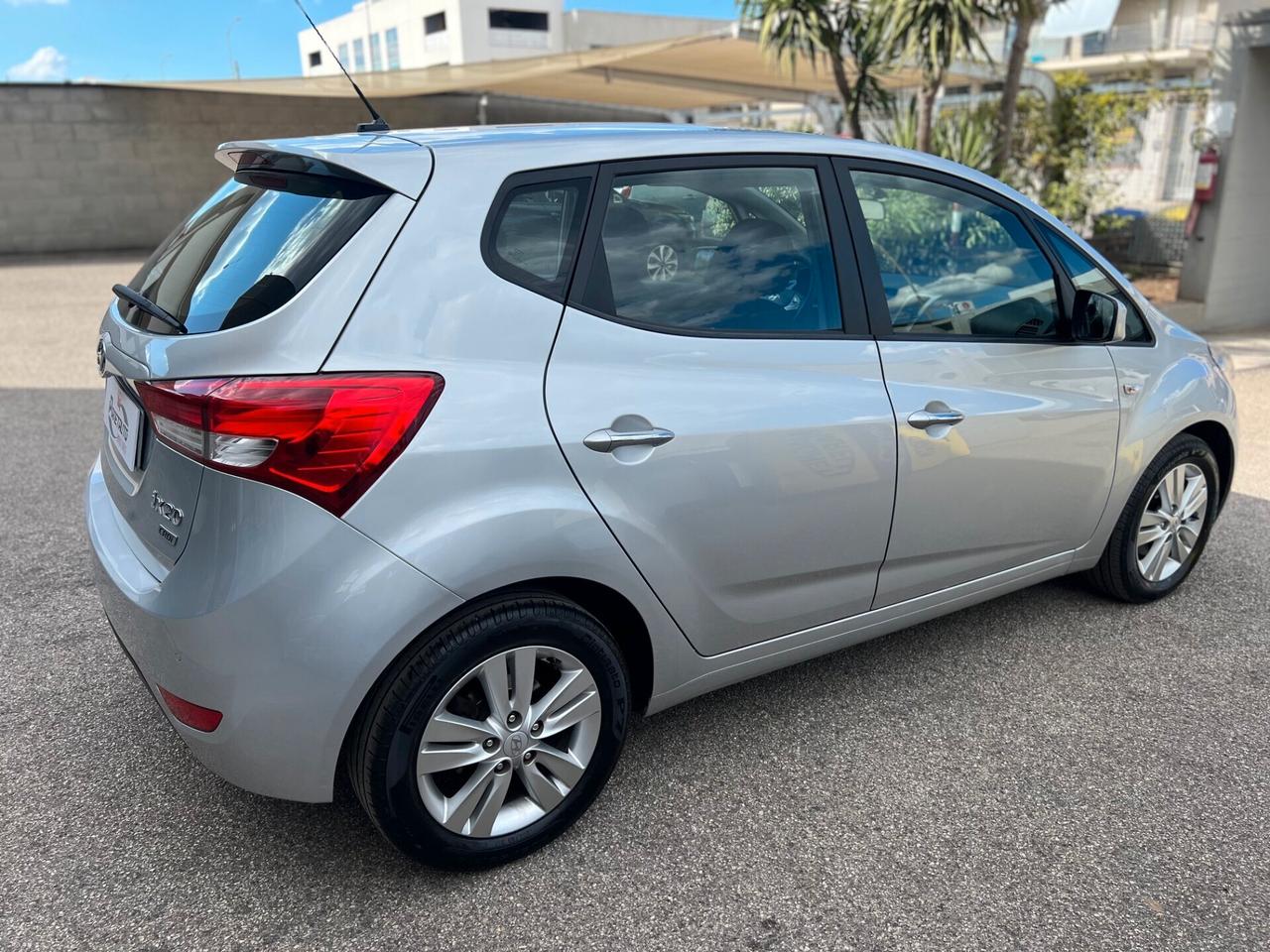 Hyundai iX20 1.4 crdi Comfort 90cv COMFORT PDC/TEL/CLIMA PERF.