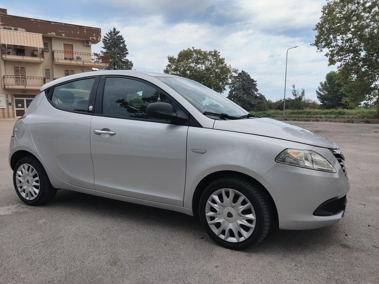 Lancia Ypsilon 1.2 69 CV 5 porte GPL Ecochic 2014