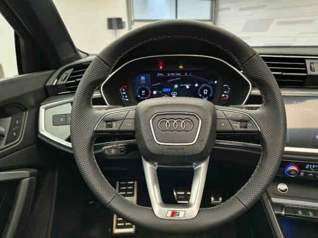 AUDI Q3 35 TDI S tronic Identity Black