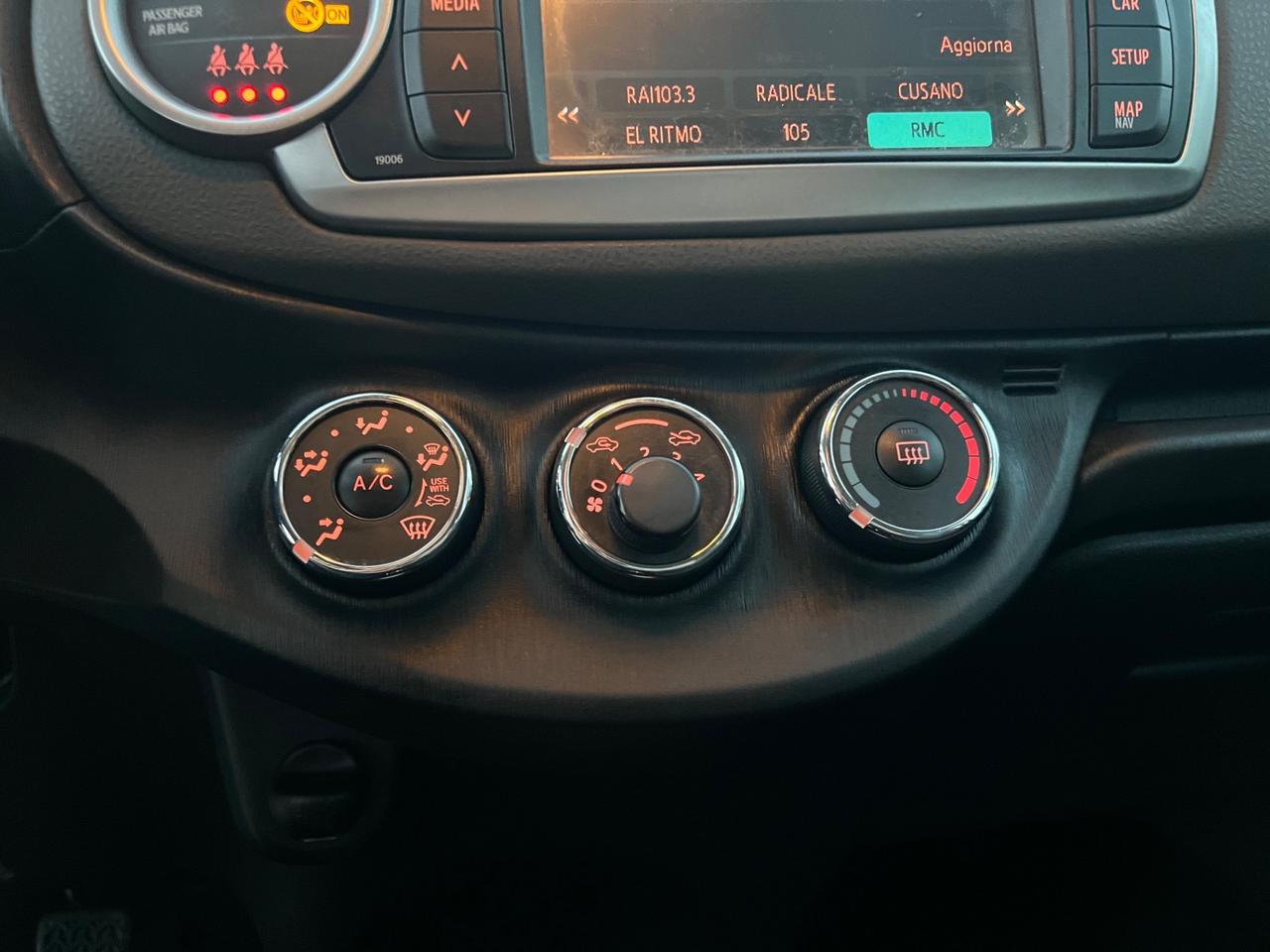 Toyota Yaris 1.0 5 porte Active Permute Rate Garanzia