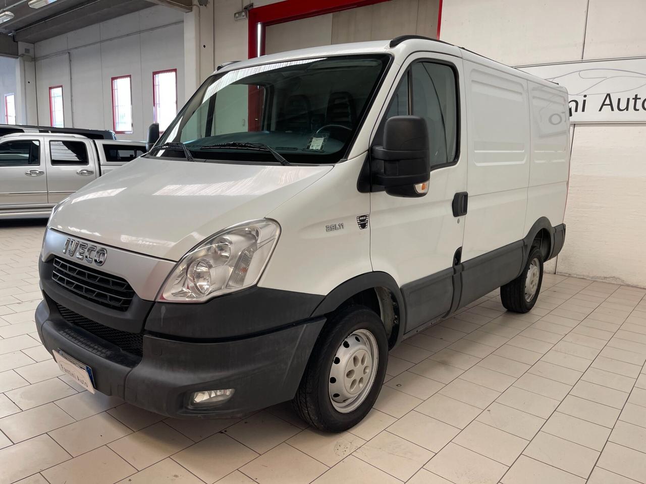 Iveco Daily 29L11 3 posti-Ok Neopatentati_LEGGI SOTTO