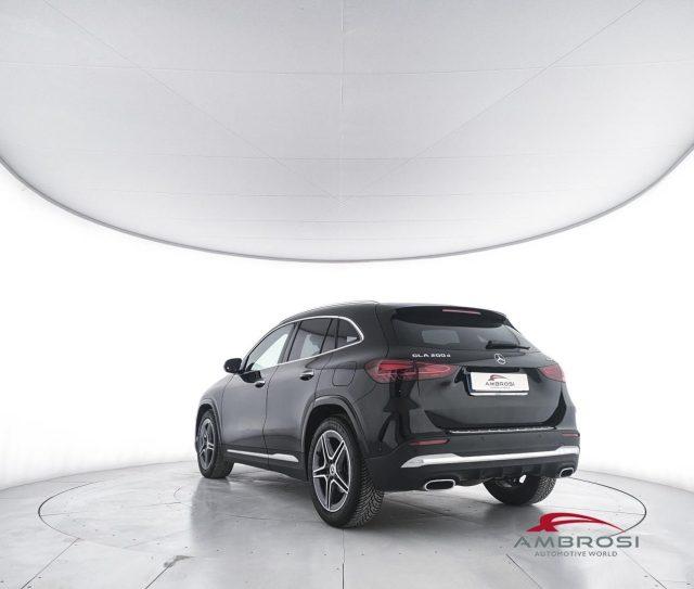 MERCEDES-BENZ GLA 200 200 d AMG Line Premium 4matic auto