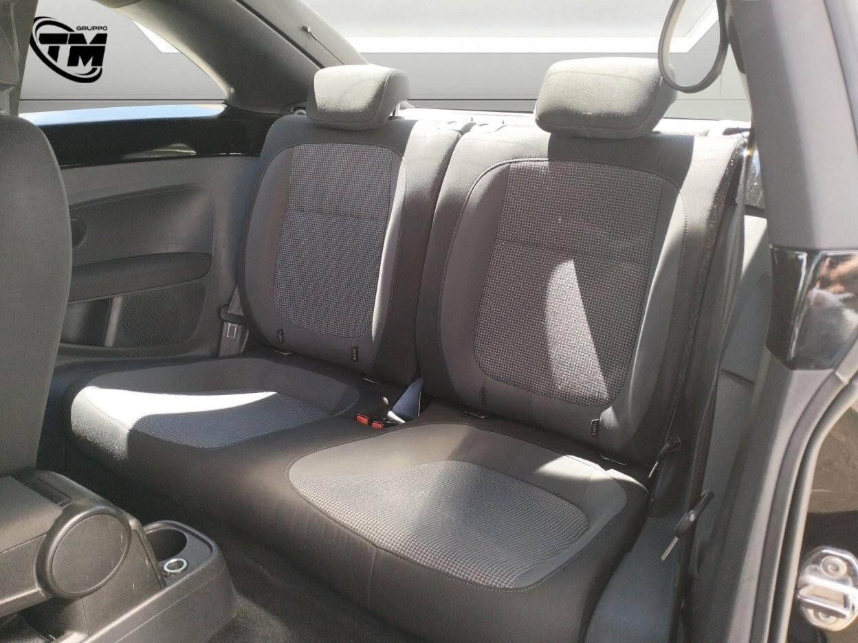 Volkswagen Maggiolino 2012 1.6 tdi Design 105cv