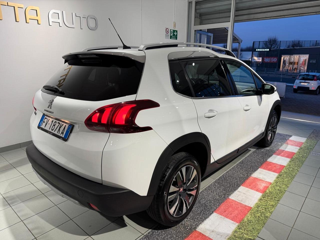 Peugeot 2008 PureTech 82 S&S Allure