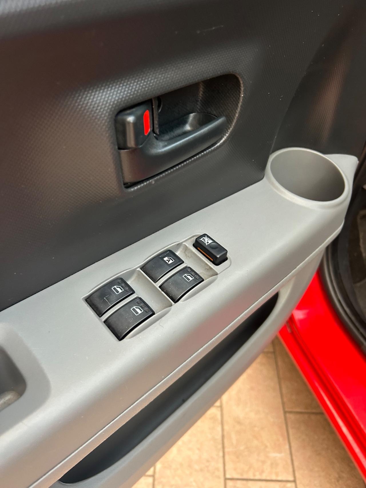 Daihatsu Sirion 1.0 Hiro - km 115.000