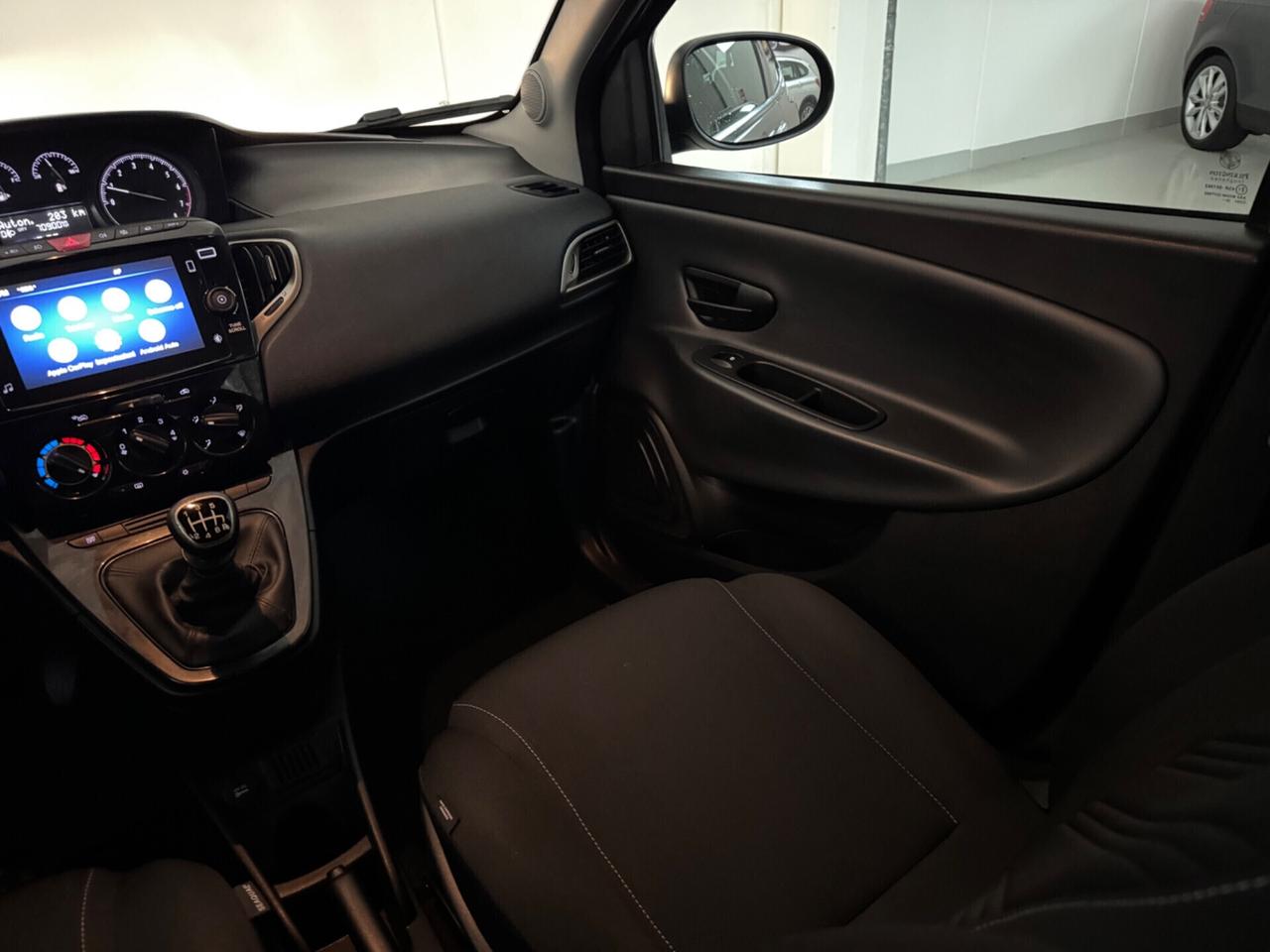 Lancia Ypsilon 1.0 FireFly 5 porte S&S Hybrid Gold