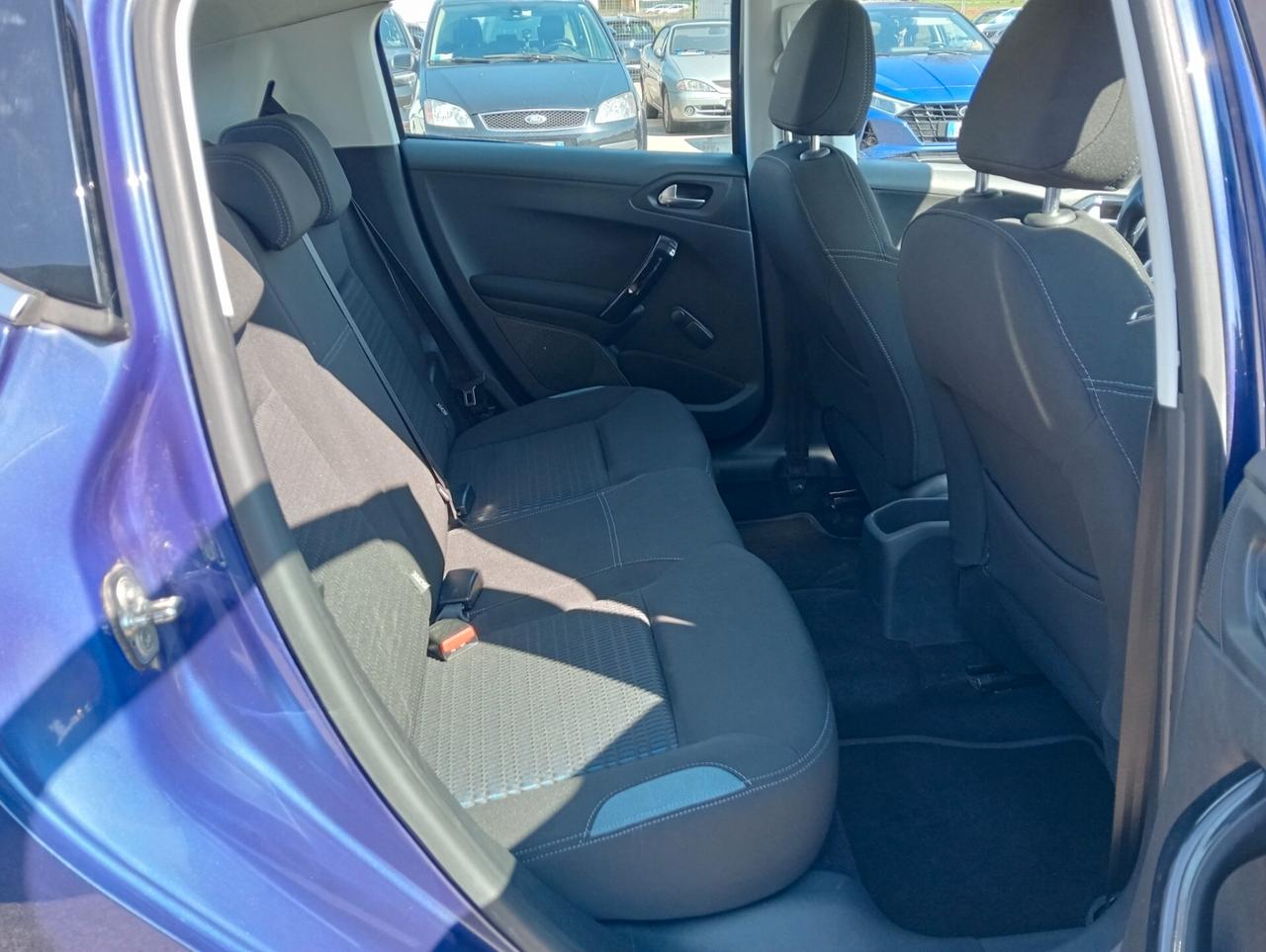 Peugeot 208 1.2VTi 82CV 5p. Allure UNIPROPRIETARIO