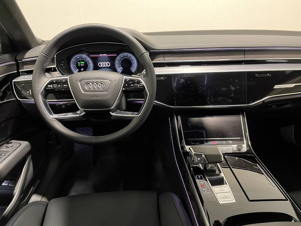 AUDI A8 60 TFSIe QUATTRO TIPTRONIC