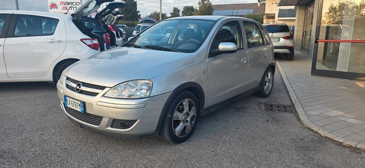 Opel Corsa 1.2 benzina Neopatentati