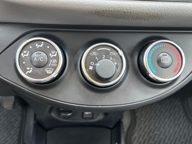 TOYOTA Yaris 1.0 5 porte Active NEO PATENTATO