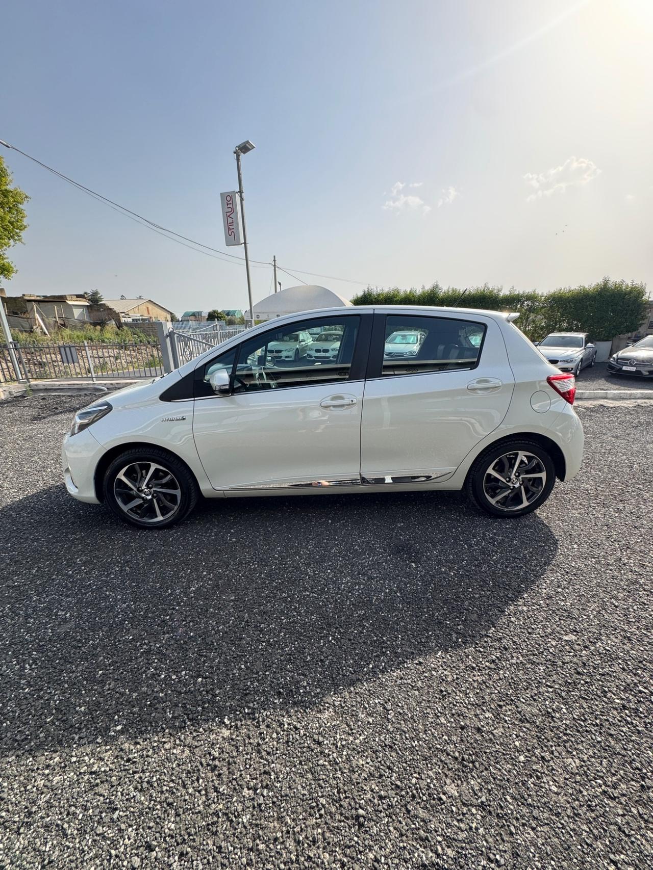 Toyota Yaris 1.5 Hybrid 5 porte Team