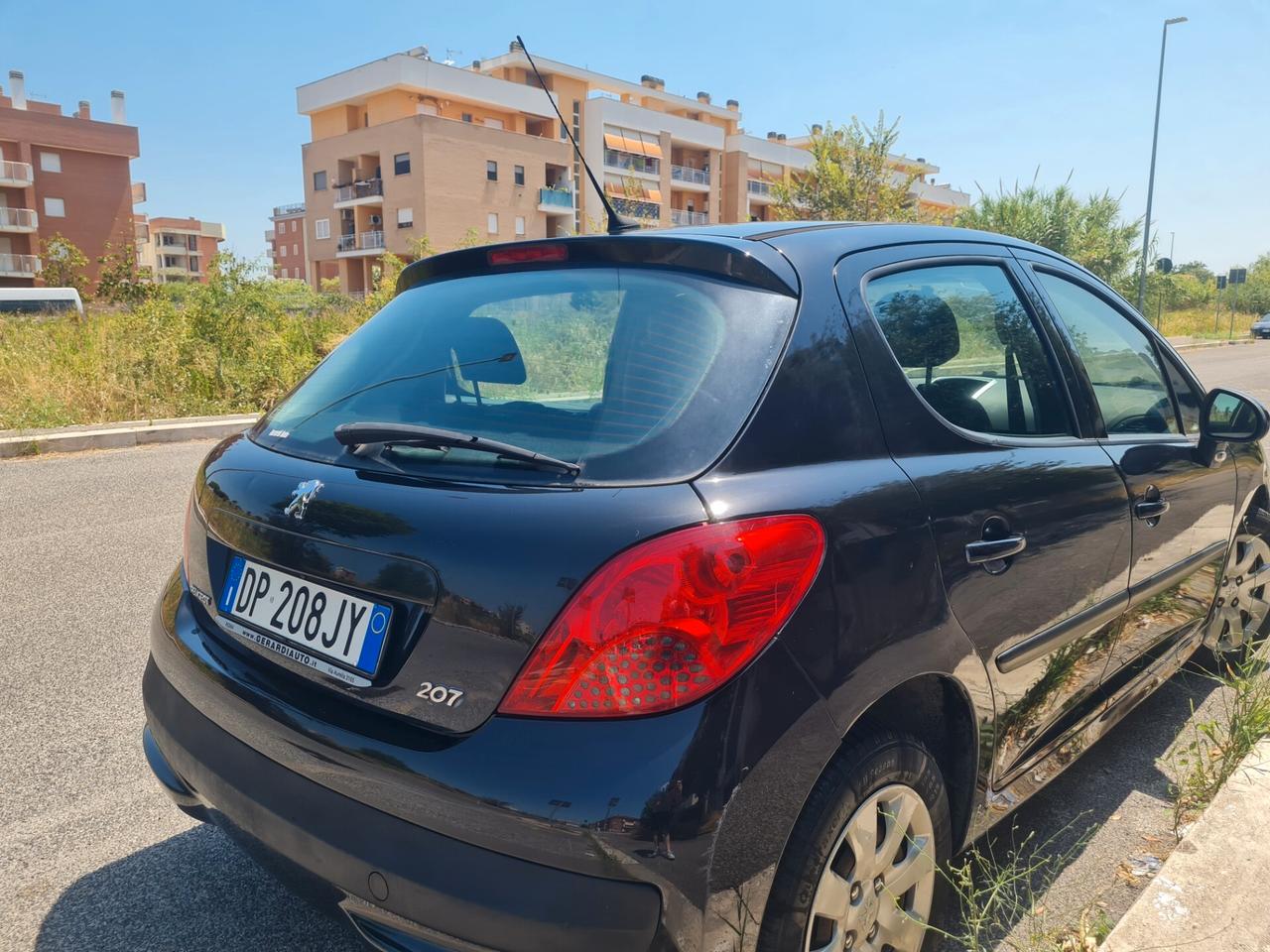 Peugeot 207 1.4 8V 75CV 5p. Energie