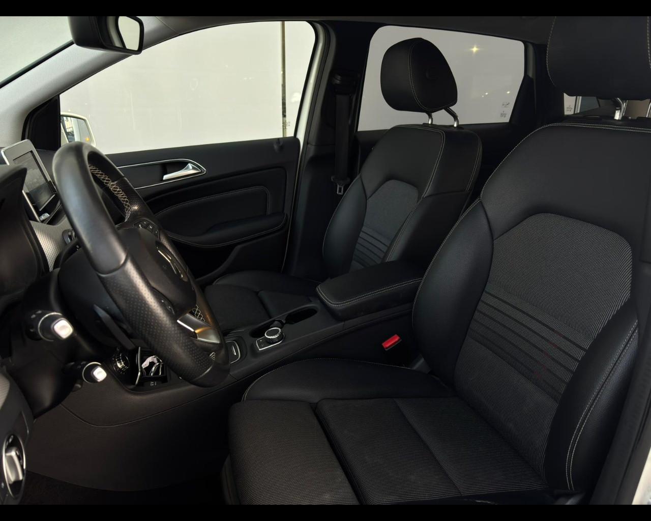 Mercedes-Benz CLASSE B 220 SPORT 4MATIC AWD AUTO