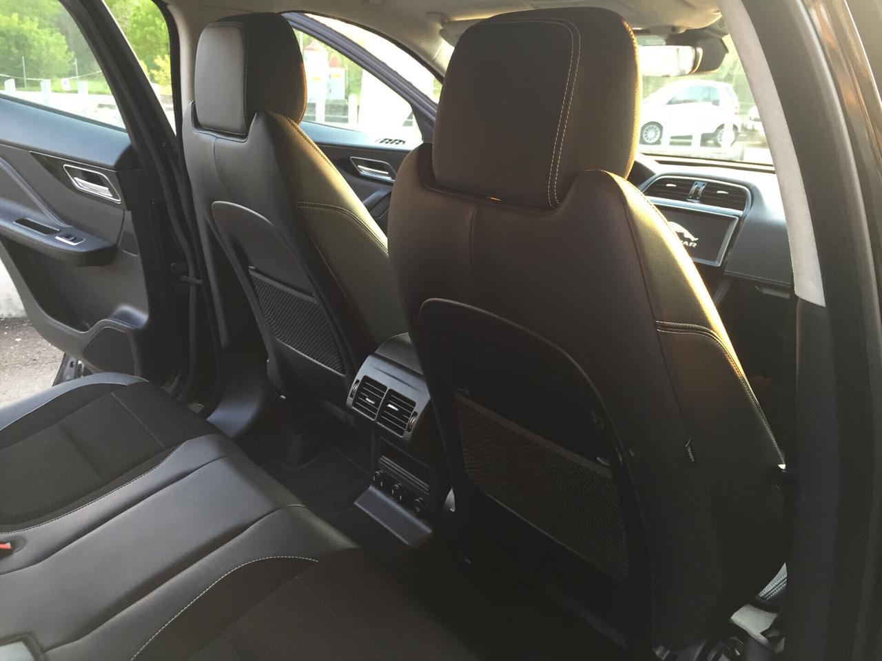 Jaguar F-Pace 2.0 D 180 CV AWD R-Sport