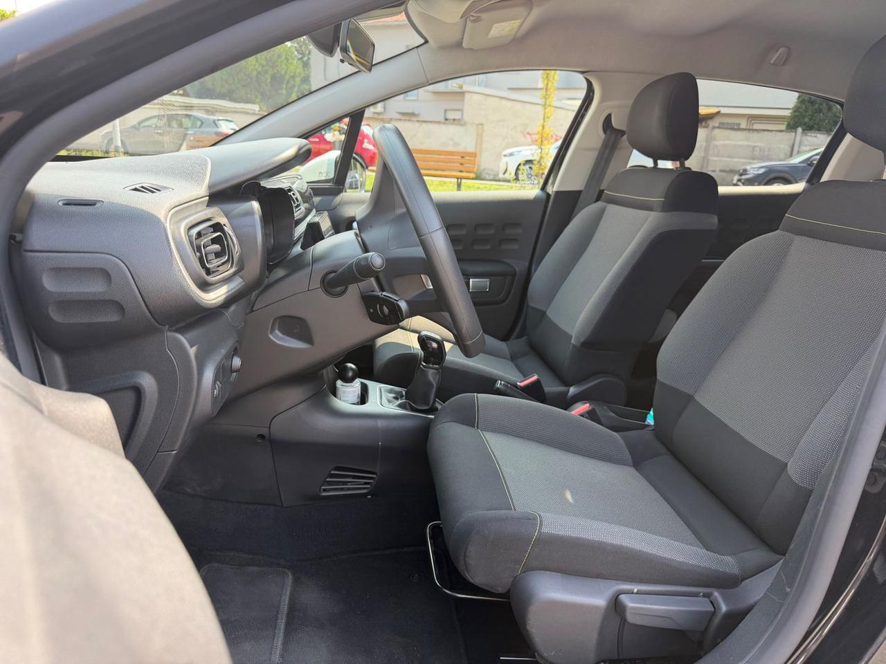 Citroen C3 1.2 Pure Tech 82 Shine #11932