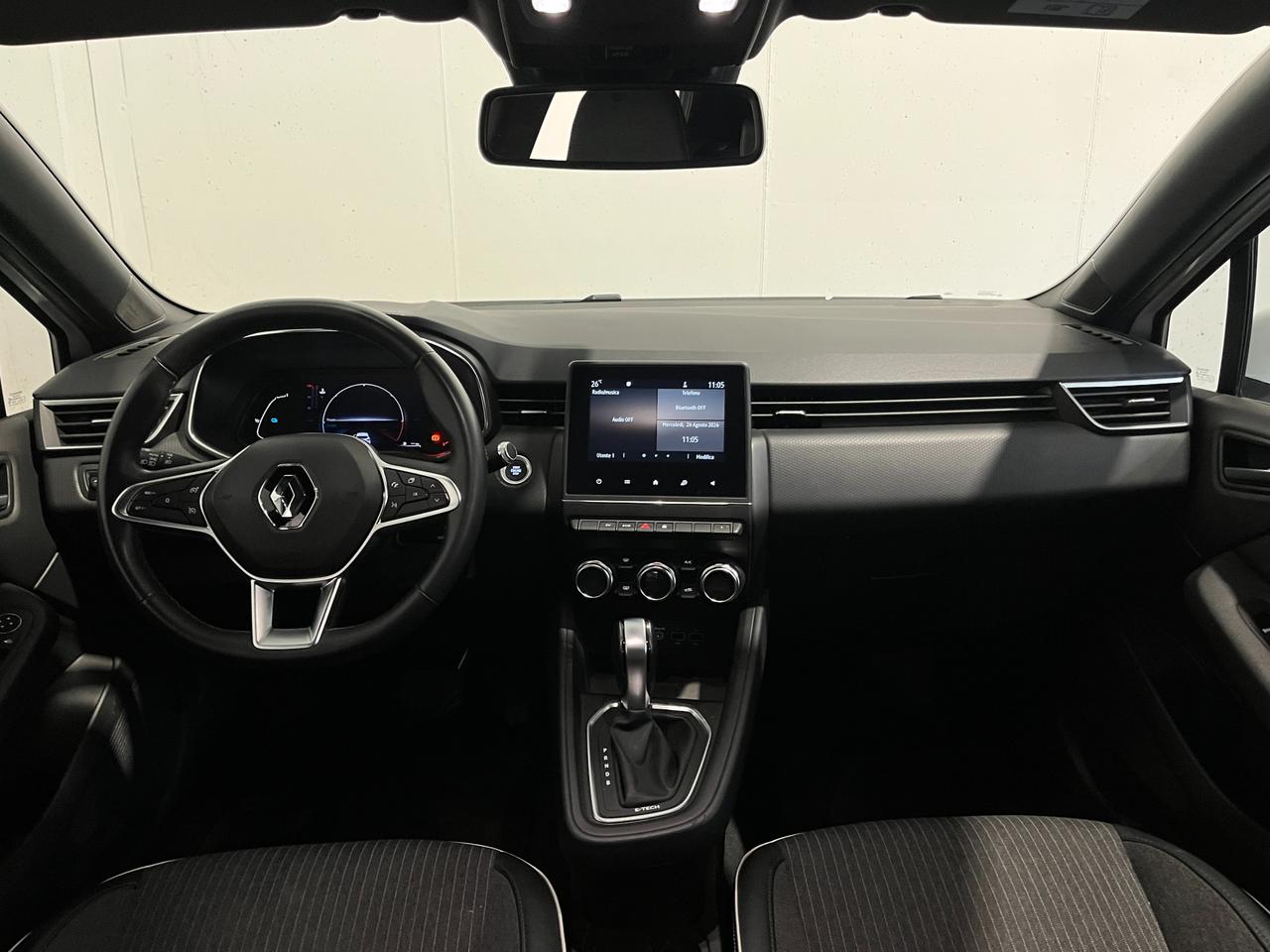 RENAULT CLIO 1.6 E-TECH HYBRID AUTO INTENS