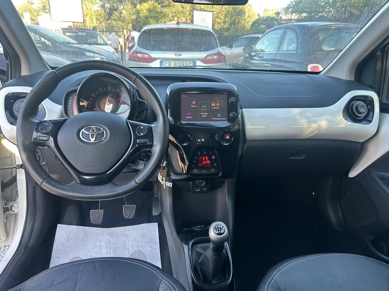 Toyota Aygo 1.0 *77000KM* X-WAVE FULL