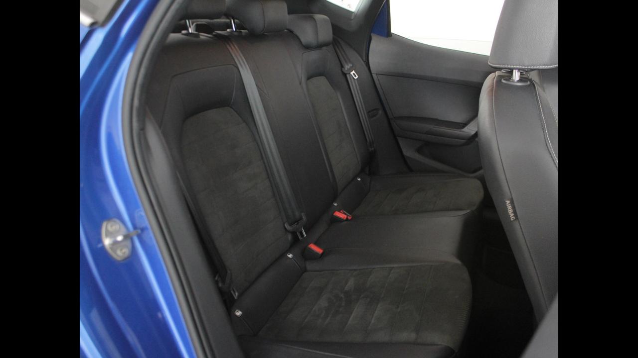 SEAT Arona 2022 - Arona 1.0 ecotsi Xperience 110cv