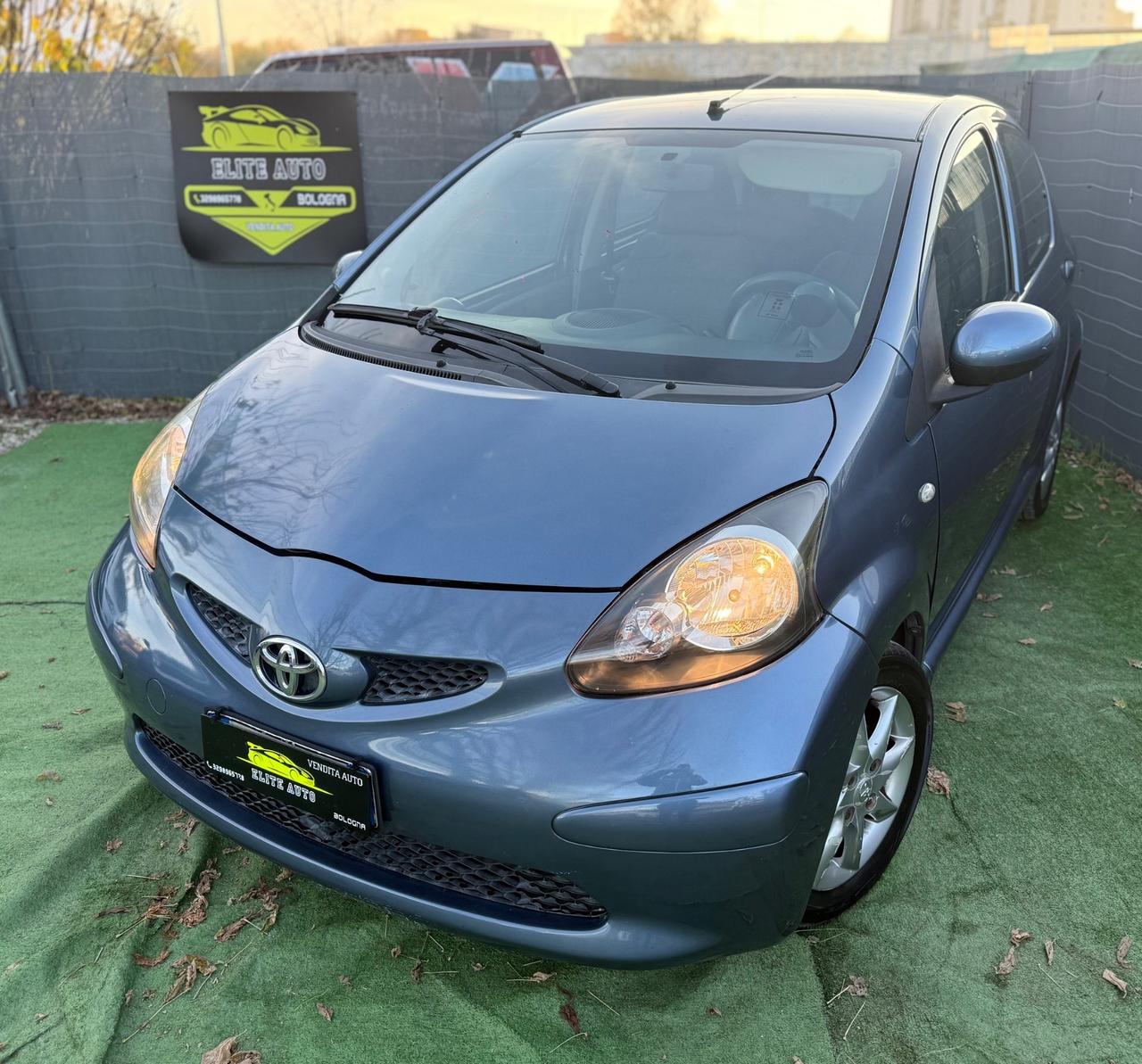 Toyota AYGO 1.0 BENZINA 5 PORTE SOUND NEOPATENTATI