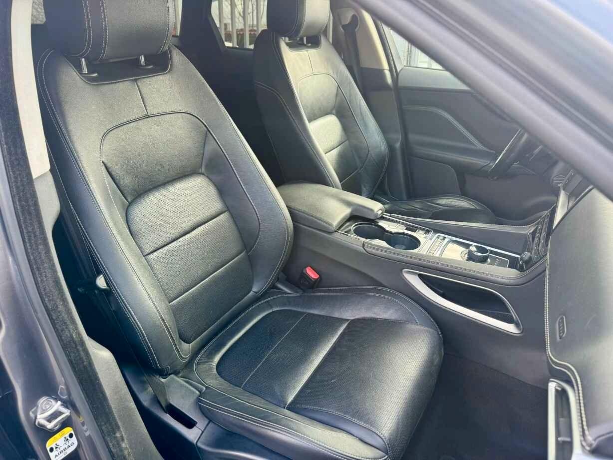 Jaguar F-Pace 2.0 D 180 CV R-Sport