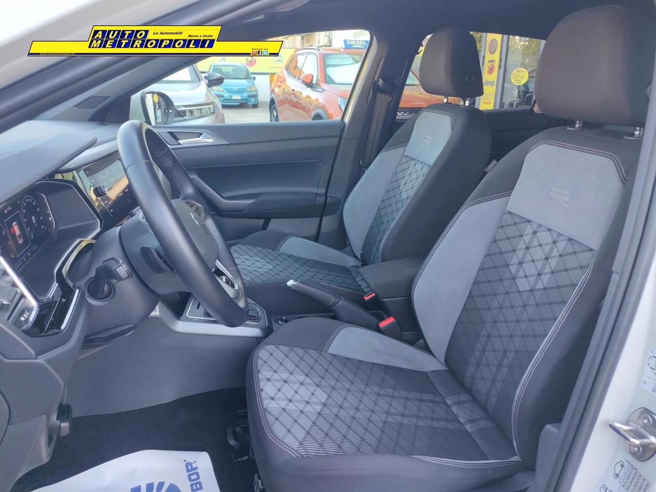 Volkswagen Taigo 1.0 110cv TSI DSG R-Line (Autom.+Tetto)