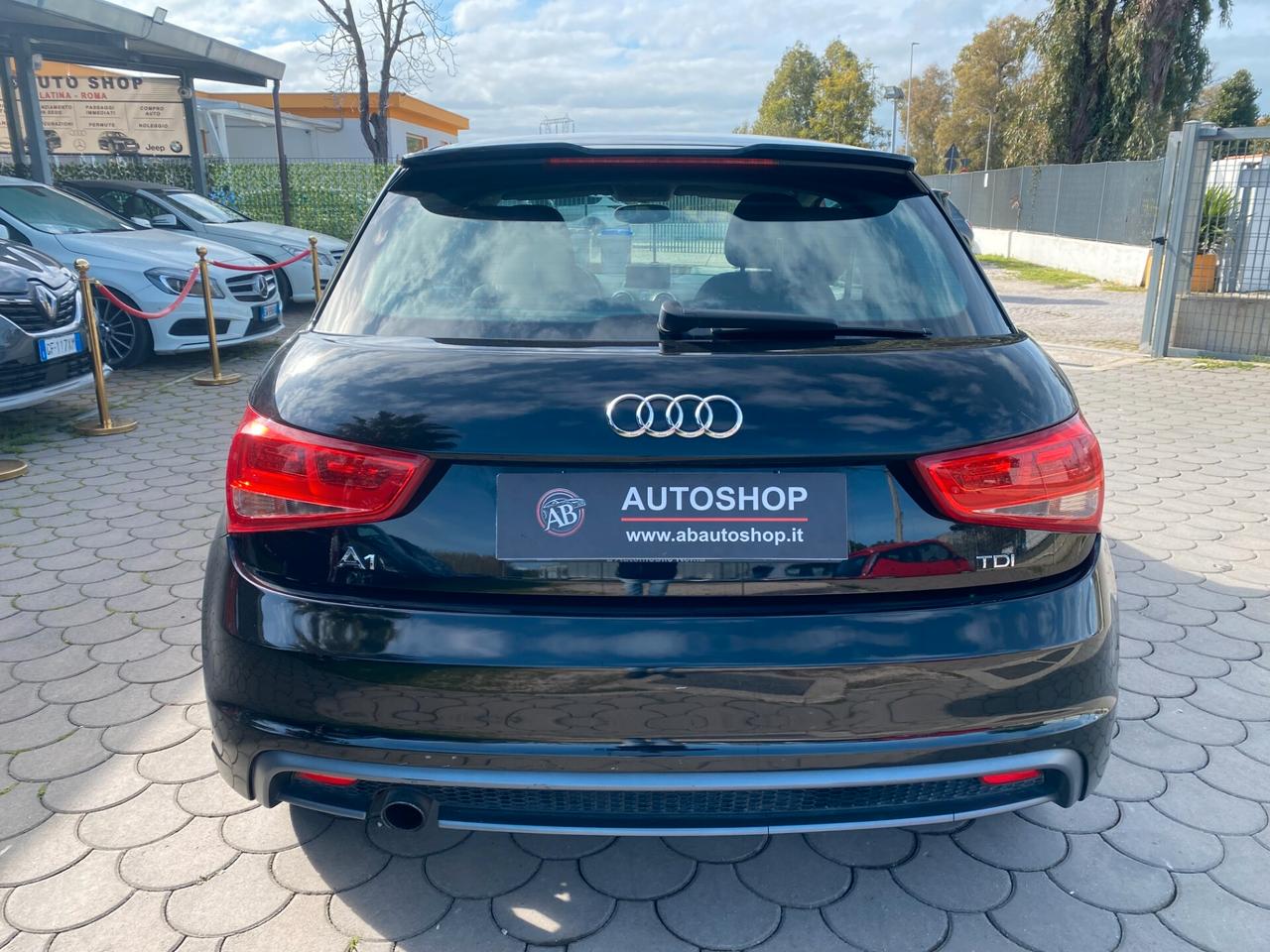 AUDI - A1 - 1.6 TDI Admired S-LINE - NEOPATENTATI - FINANZIABILE - PERMUTE