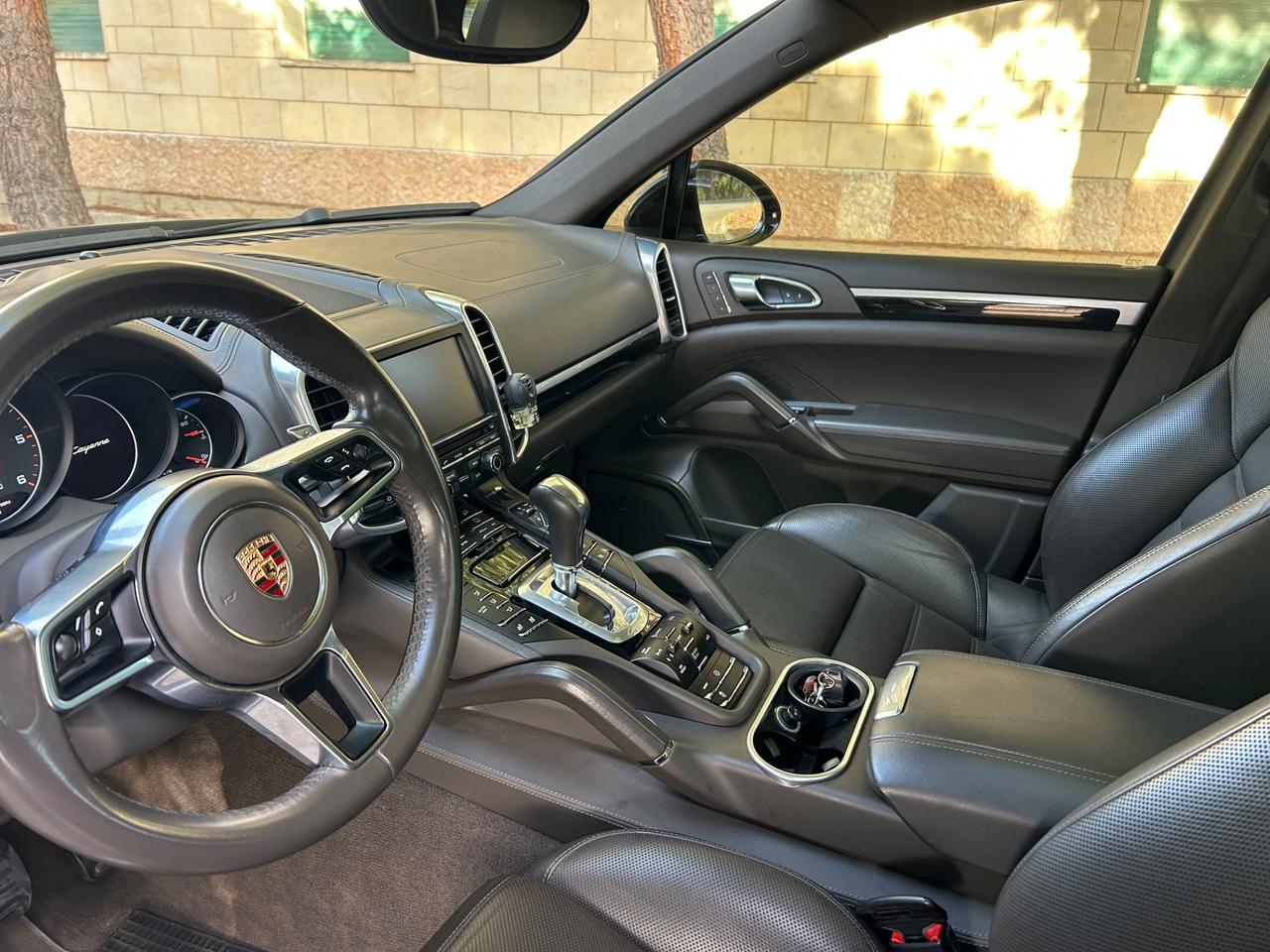 Porsche Cayenne 3.0 Diesel Platinum Edition