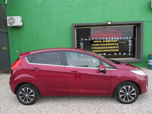 FORD Fiesta 1.4 5 porte Bz.- GPL Titanium