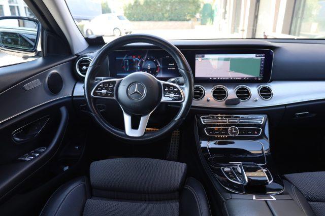 MERCEDES-BENZ E 220 d S.W. 4Matic Auto LED Luci AMBIENT Camera ACC Rad