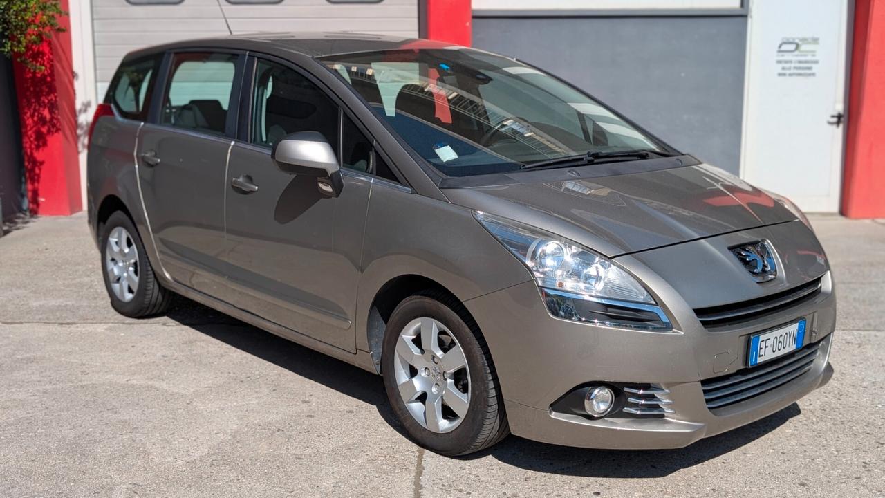 Peugeot 5008 1.6 HDi 112CV Premium