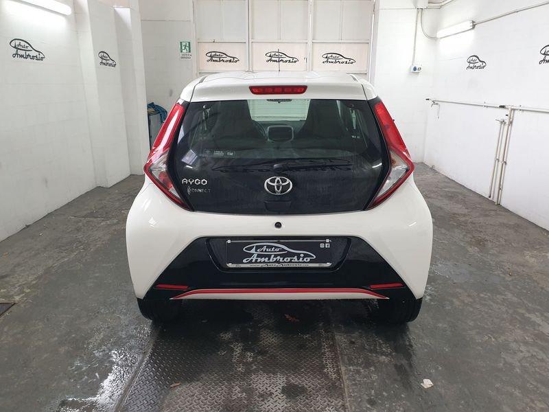 Toyota Aygo Connect 1.0 VVT-i 72 CV 5 porte x-play DA 149,00 euro AL MESE