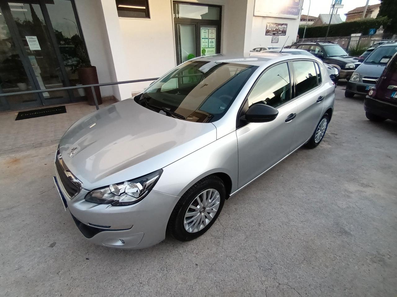 Peugeot 308 1.2 benzina 5 porte SOLO 66.000 KM