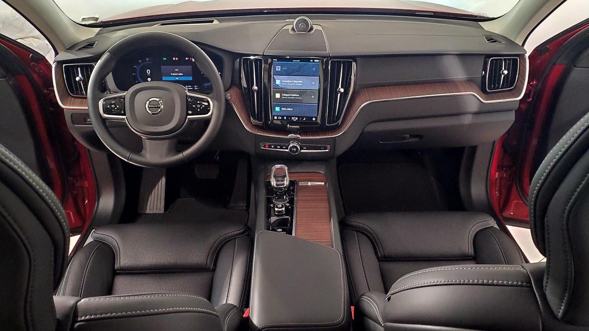 VOLVO Xc60 T8 Recharge Plug-In Hybrid Awd Aut. Ultimate Dark