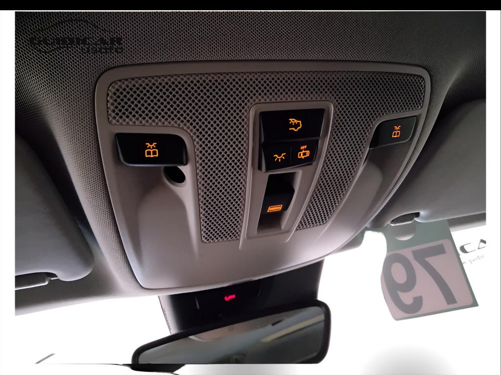 Mercedes-Benz GLA-X156 2017 - GLA 200 d Night Edition auto