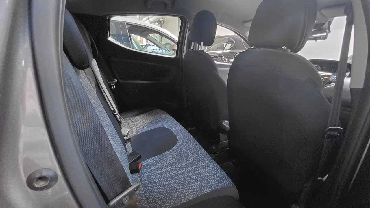Lancia Ypsilon 1.0 70cv Firefly Hybrid S&S Silver