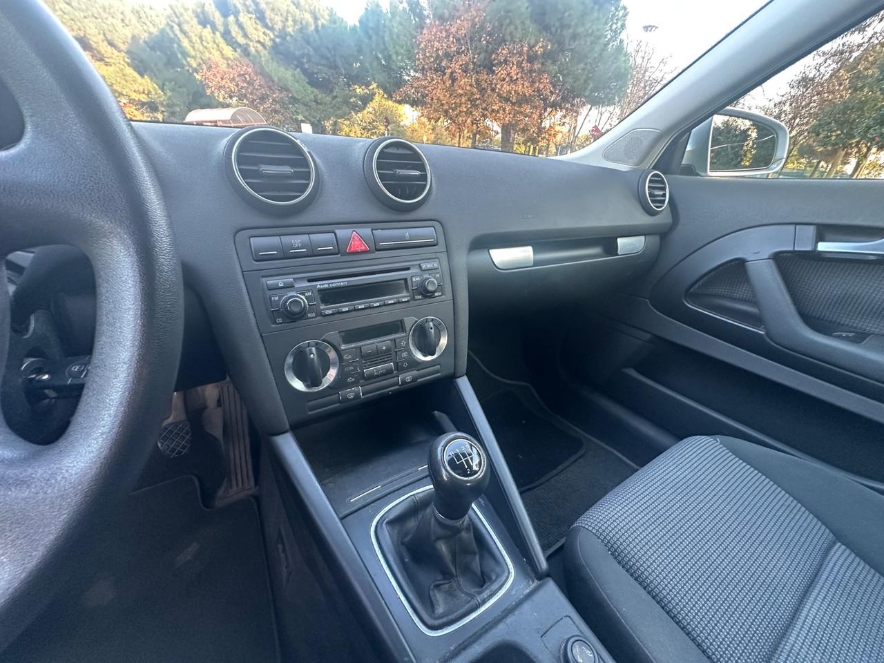 Audi A3 1.6 Attraction