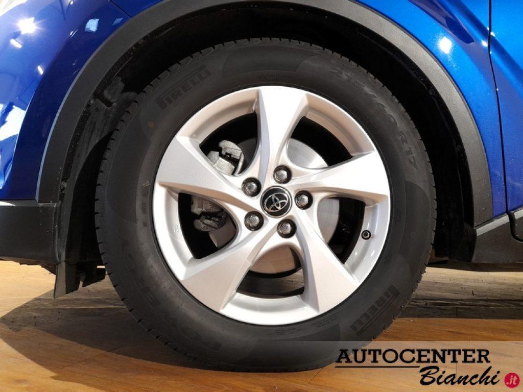 TOYOTA C-HR 1.8 Hybrid E-CVT Active