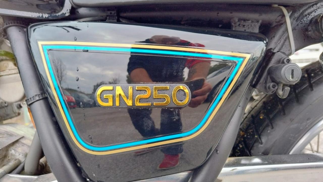 Suzuki GN 250