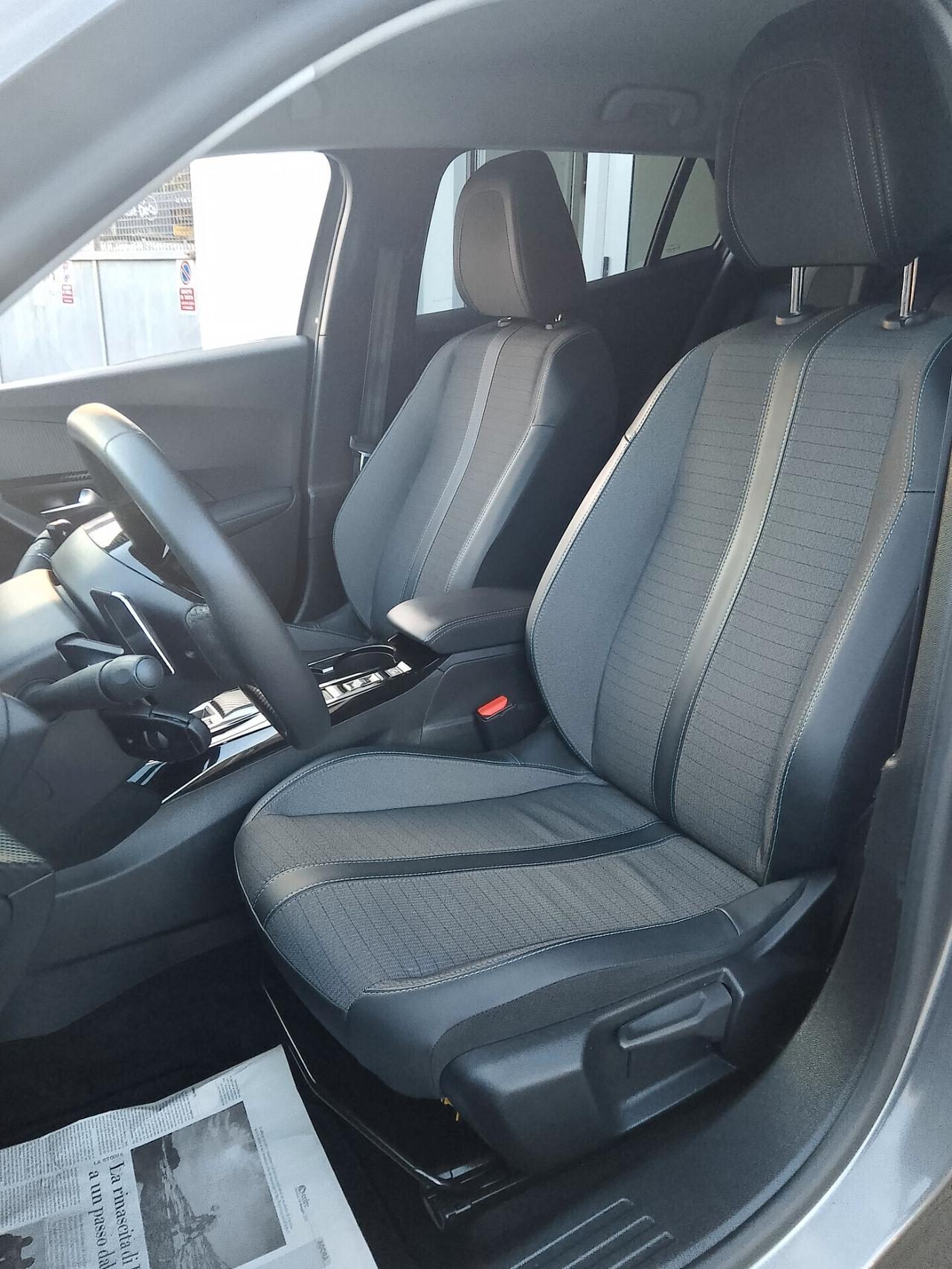 Peugeot 2008 BlueHDi 130 S&S EAT8 Allure Pack