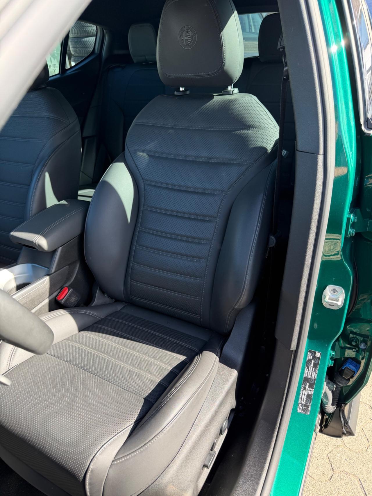 Alfa Romeo Tonale 1.3 280 CV PHEV AT6 Q4 Veloce