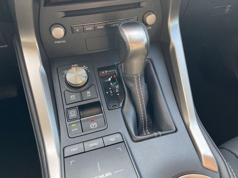 Lexus NX I 2018 2.5 Executive 4wd cvt